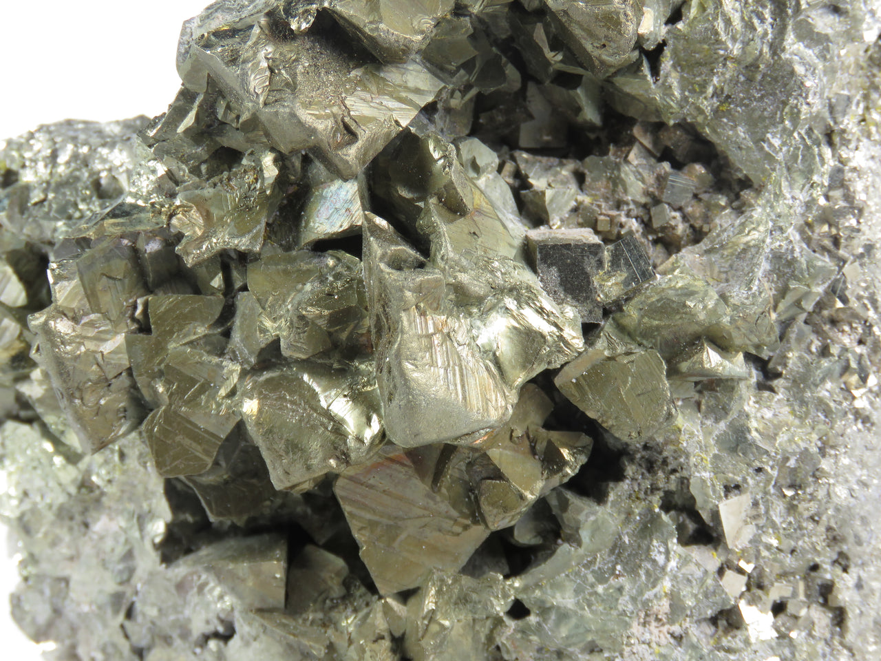 CHALCOPYRITE ON PYRITE